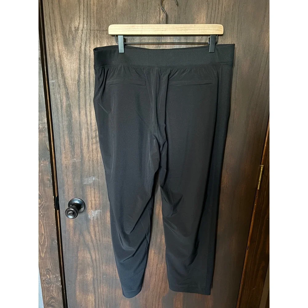 Athleta Brooklyn Pants Womens 14 Black Tapered Stretch Travel Commuter - Picture 2 of 4